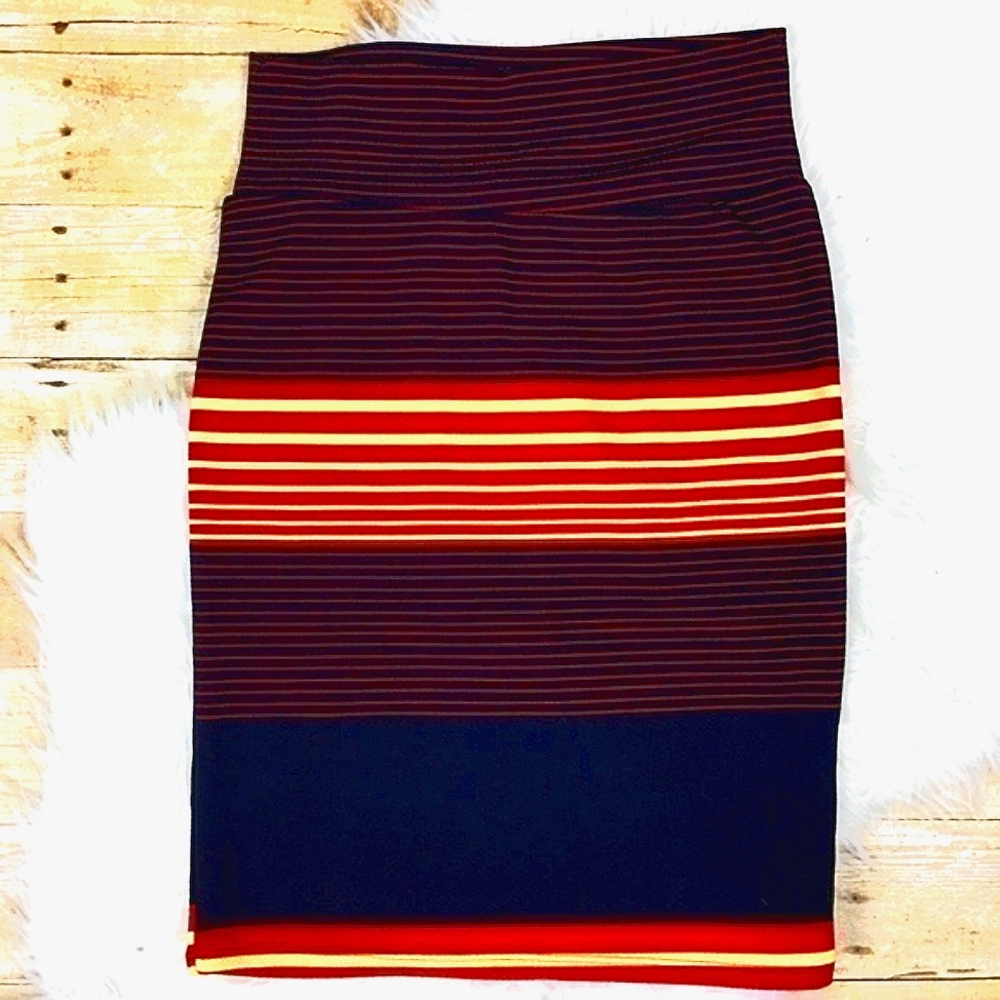 Nwt Lularoe size xs fits small skirt Cassie striped skirt